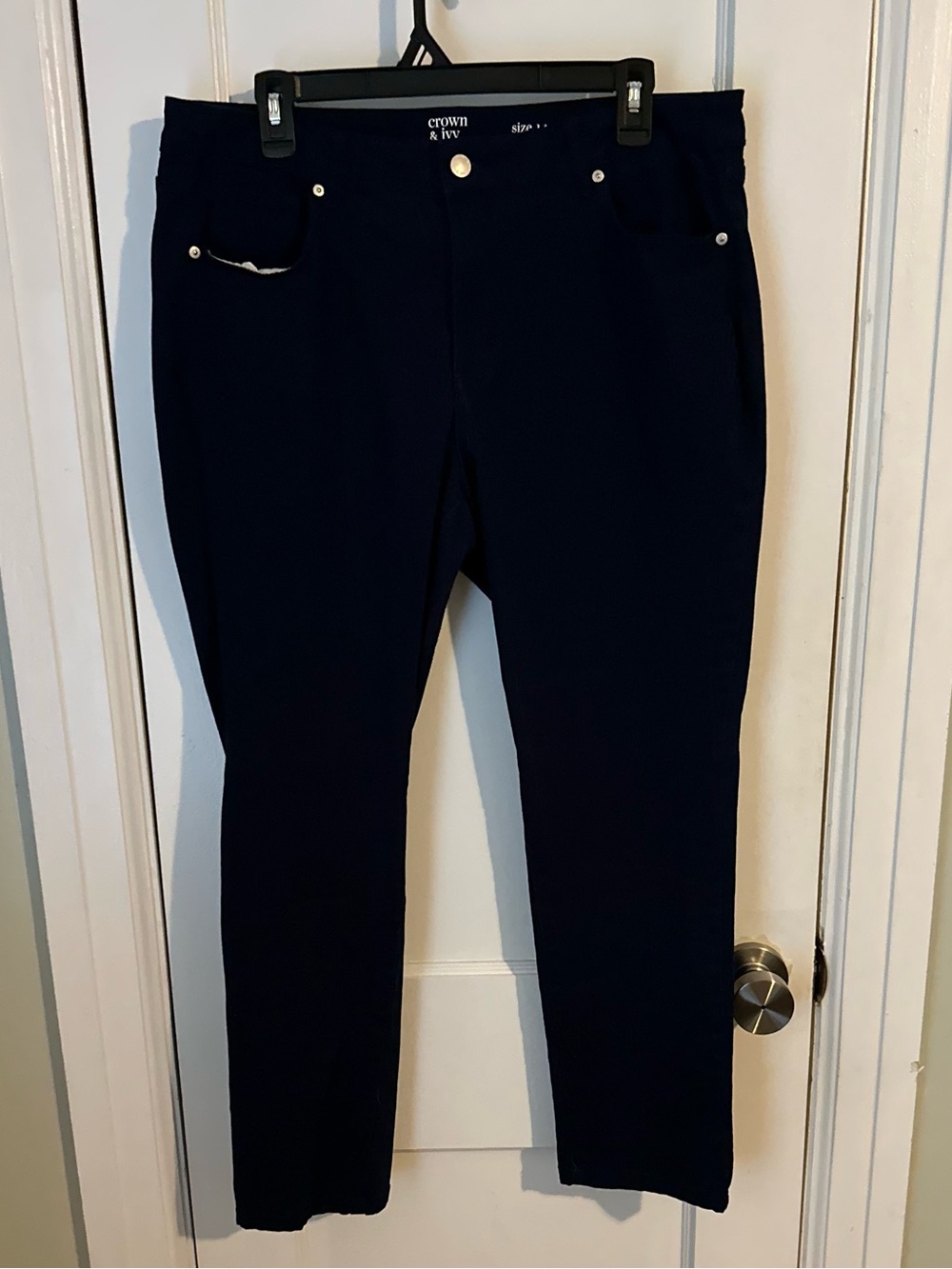Crown & Ivy Cropped Pants
